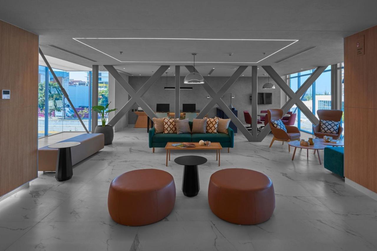 City Express Plus By Marriott Guadalajara Providencia Exterior photo