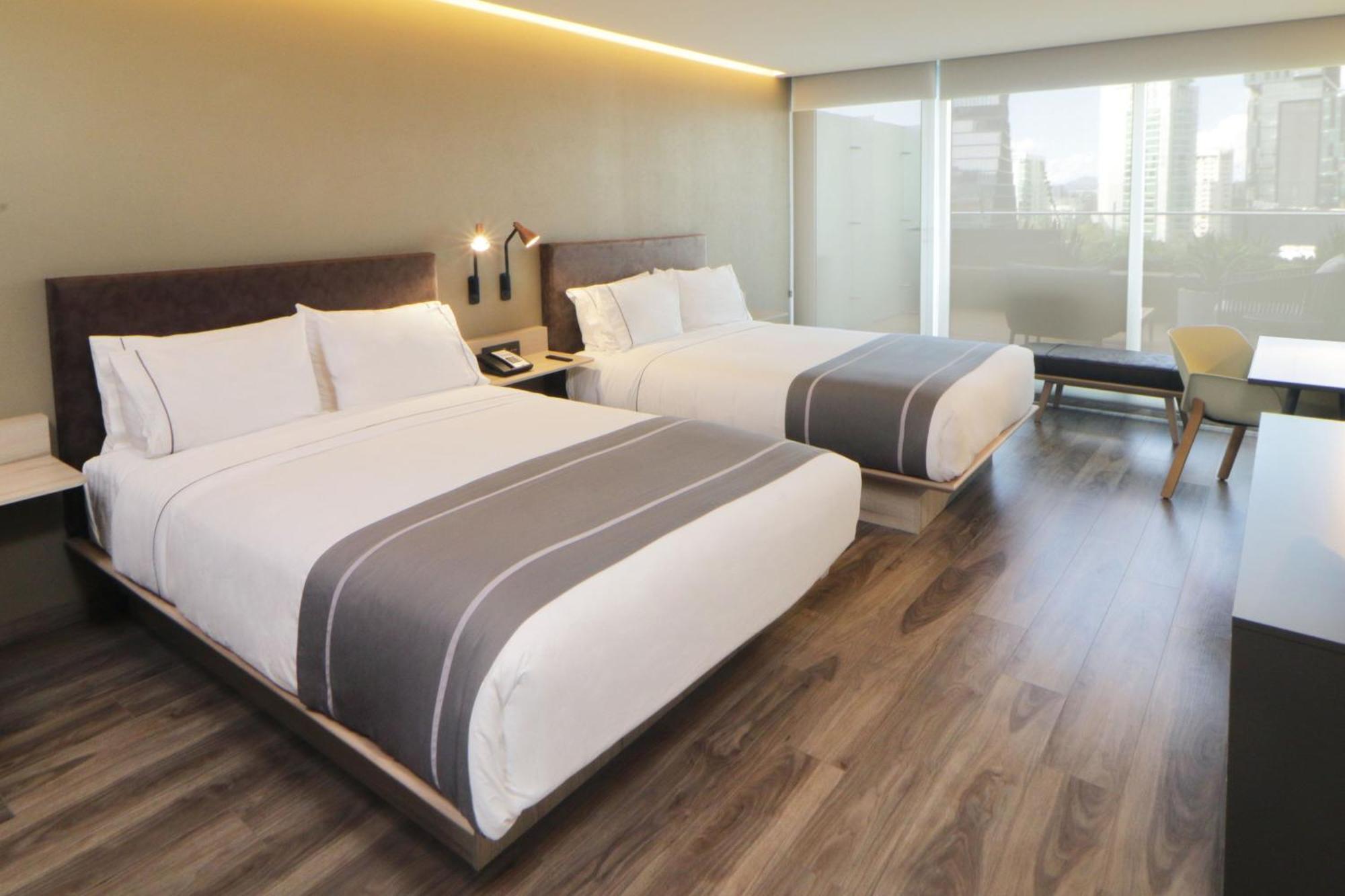 City Express Plus By Marriott Guadalajara Providencia Exterior photo