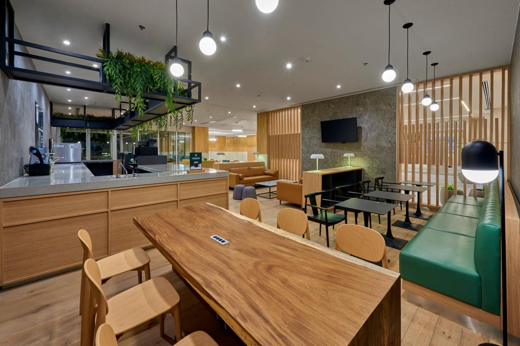 City Express Plus By Marriott Guadalajara Providencia Exterior photo