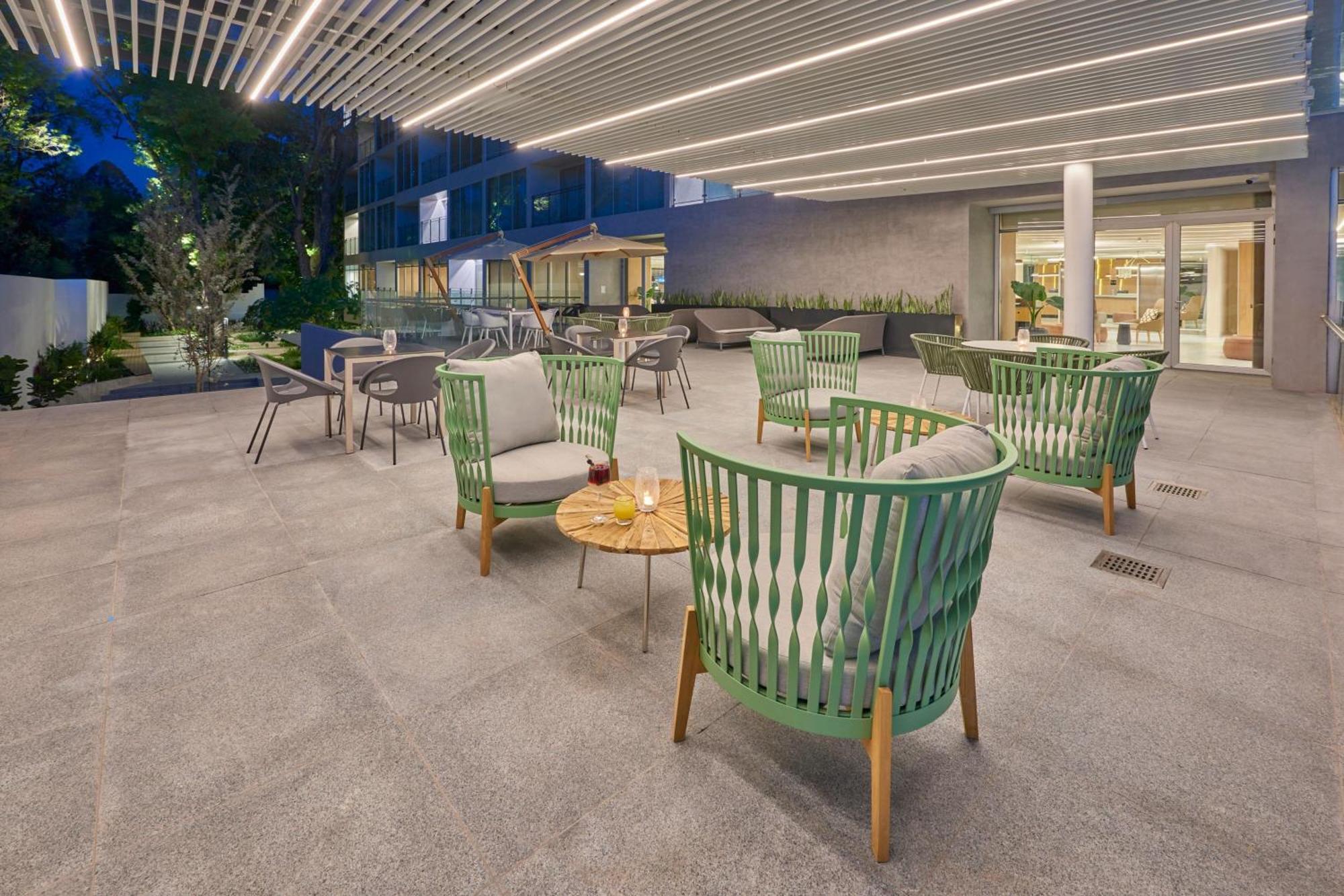 City Express Plus By Marriott Guadalajara Providencia Exterior photo