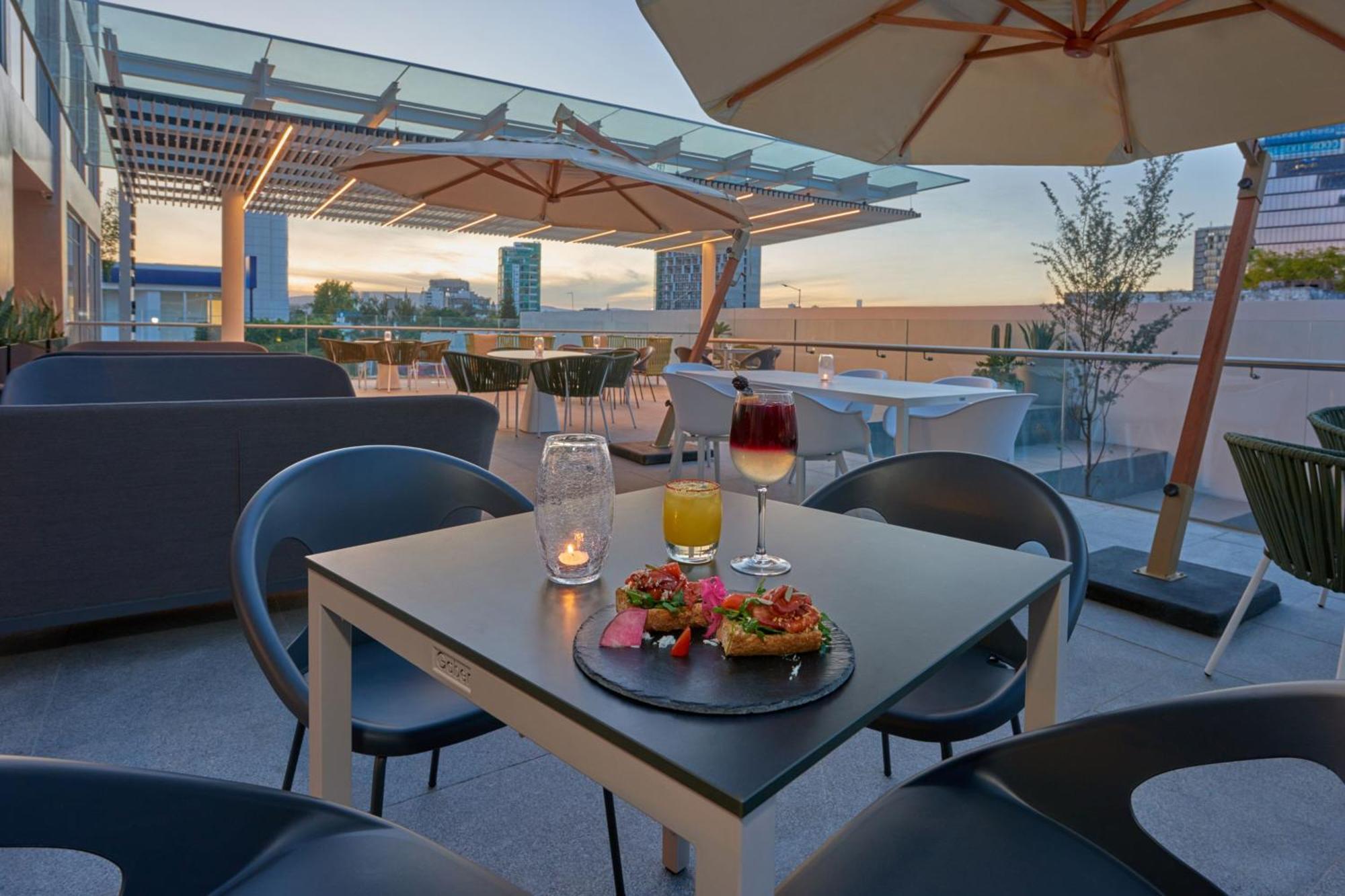City Express Plus By Marriott Guadalajara Providencia Exterior photo